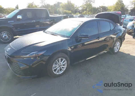 2025 Toyota Camry Le z USA, uszkodzony, nr VIN 4T1DAACK4SU619368